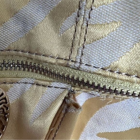 $3 With any Purchase- add to bundle- Women’s yellow purse - Picture 14 of 14